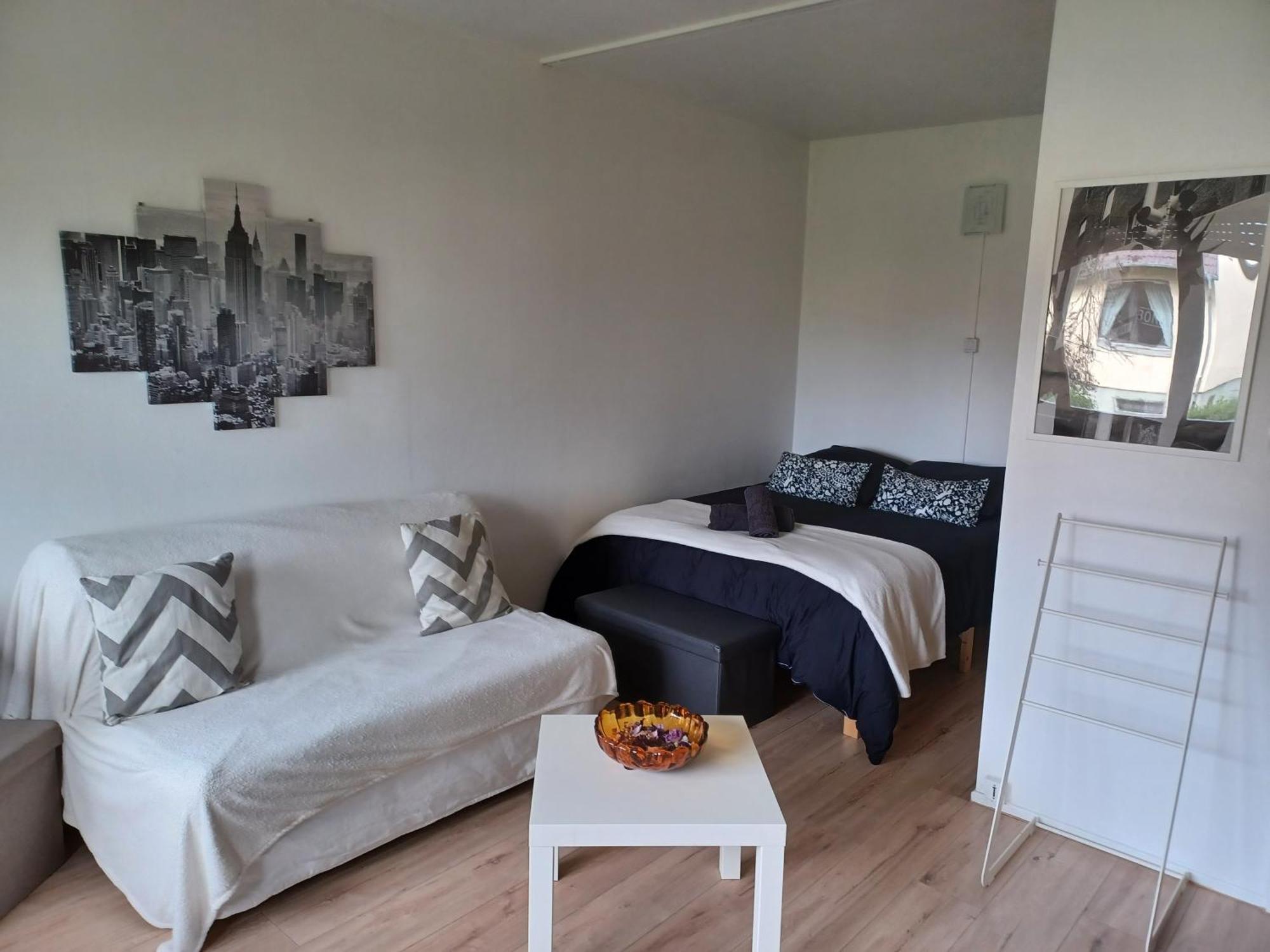 Studio Rdc Calme Avec Parking Ferme Pres Autoroute Et Tram C Mulhouse Exterior photo